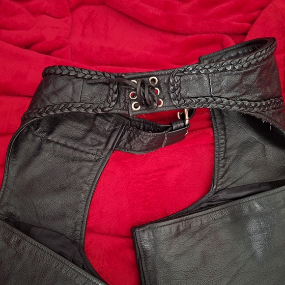⤵️Ladies Black Leather Chaps *MEDIUM❤️ - Picture 5 of 14